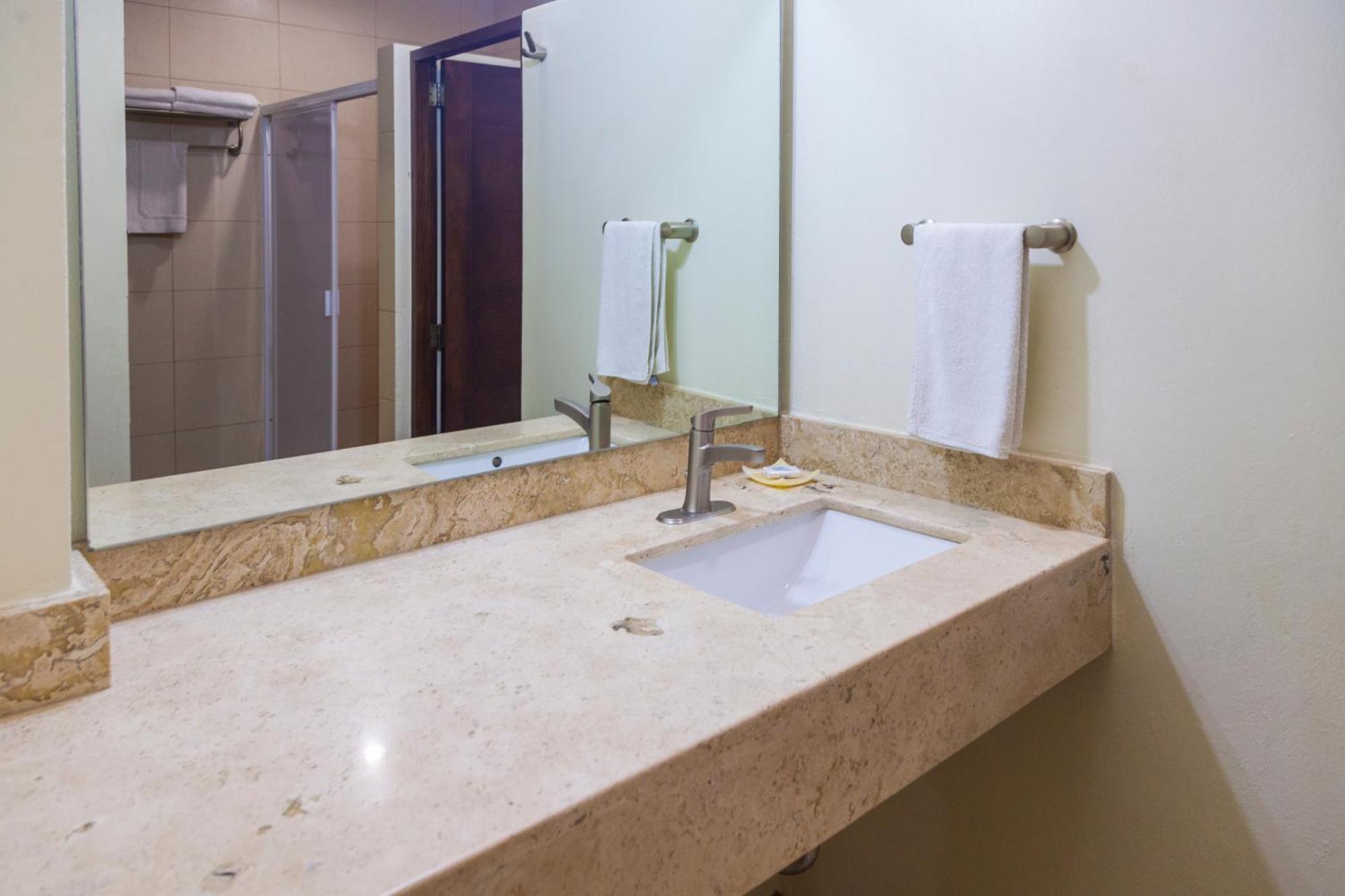 Hotel Nonni Santa Cruz Huatulco Kültér fotó